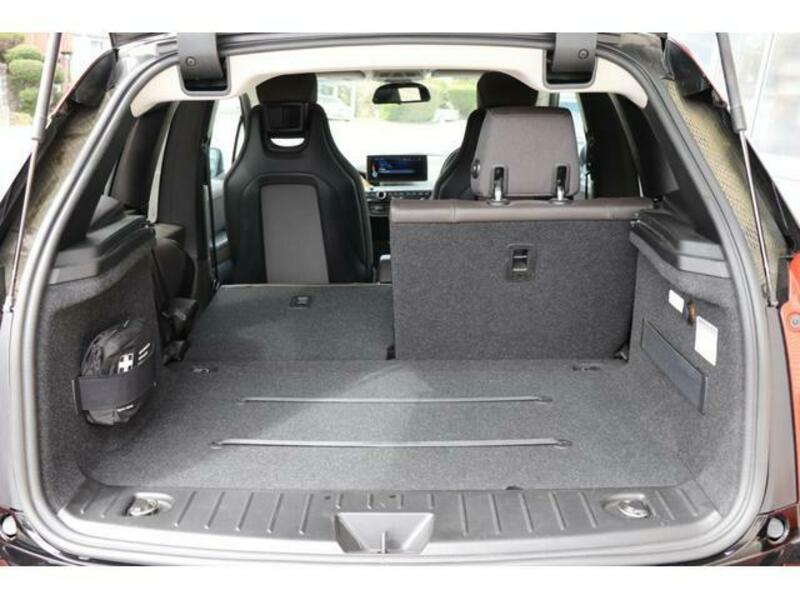 i3