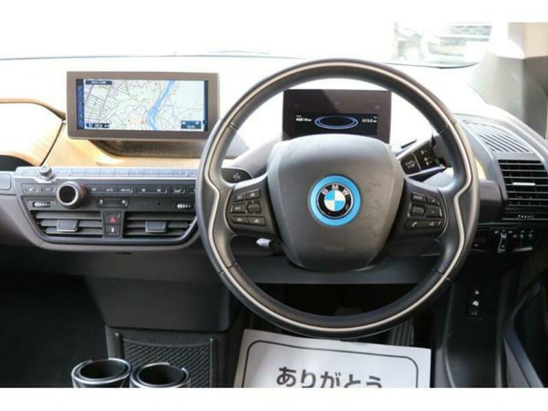 i3