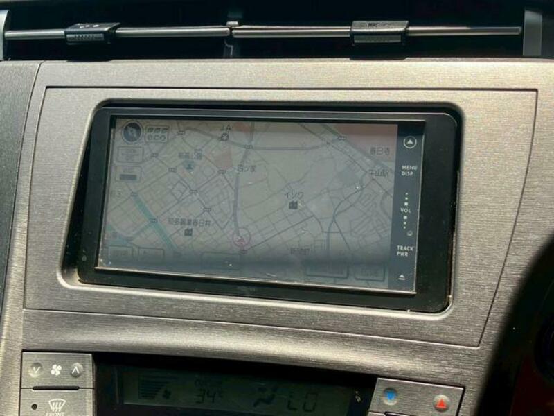 PRIUS PHV