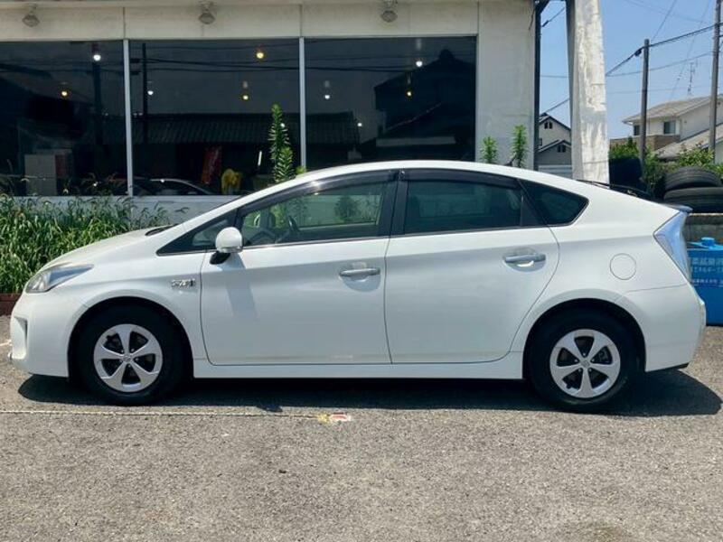 PRIUS PHV