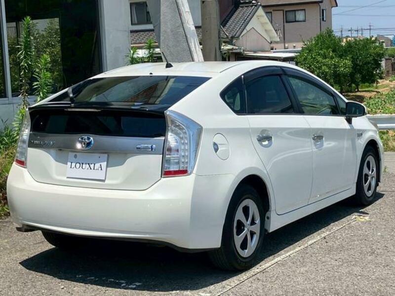 PRIUS PHV