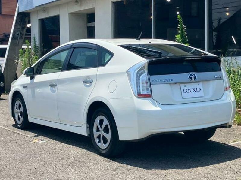 PRIUS PHV