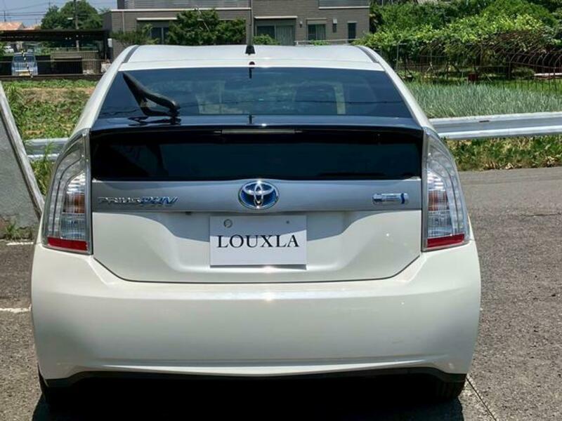 PRIUS PHV