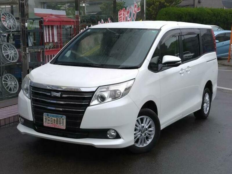 TOYOTA NOAH