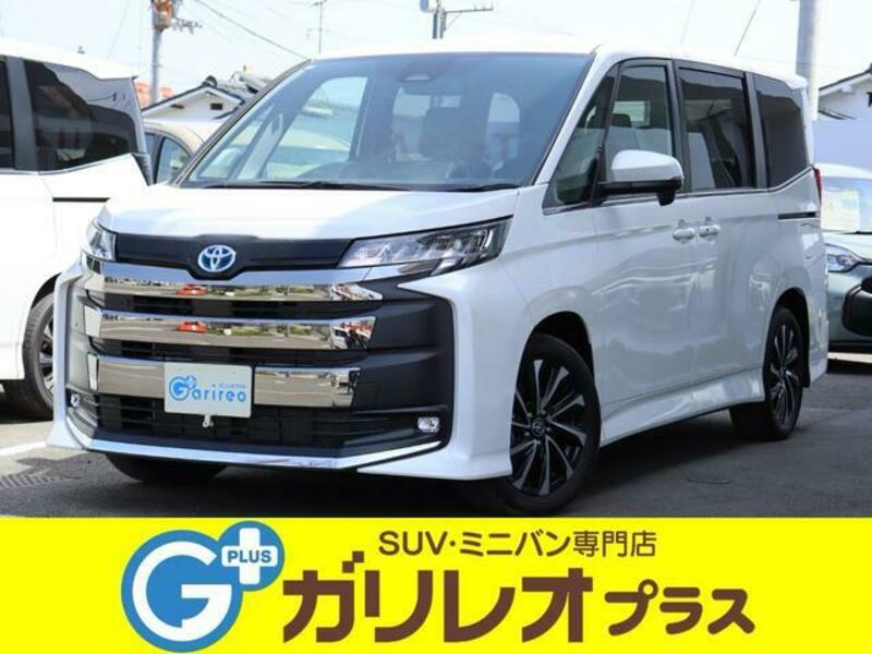 TOYOTA NOAH