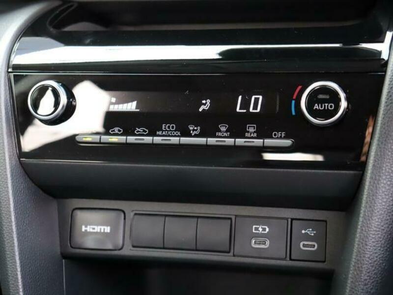 YARIS CROSS