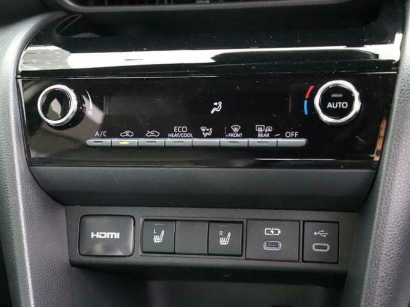 YARIS CROSS