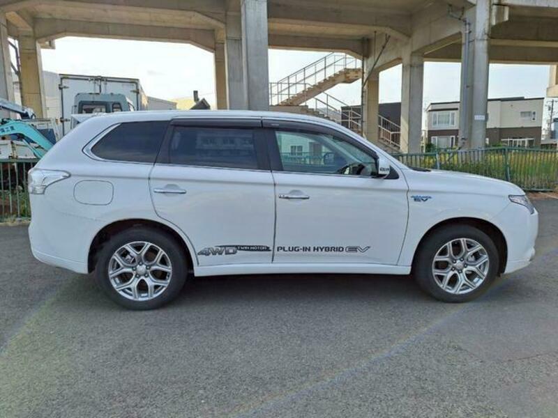 OUTLANDER PHEV