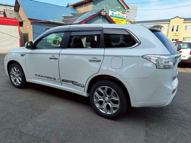 OUTLANDER PHEV