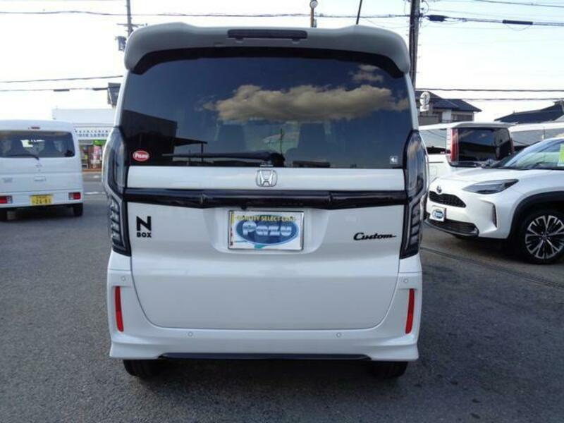 N BOX CUSTOM