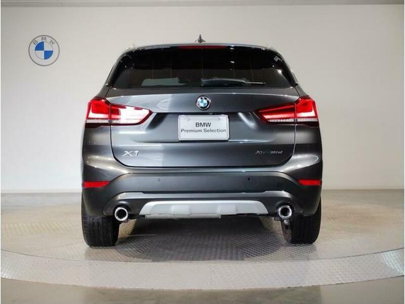 X1