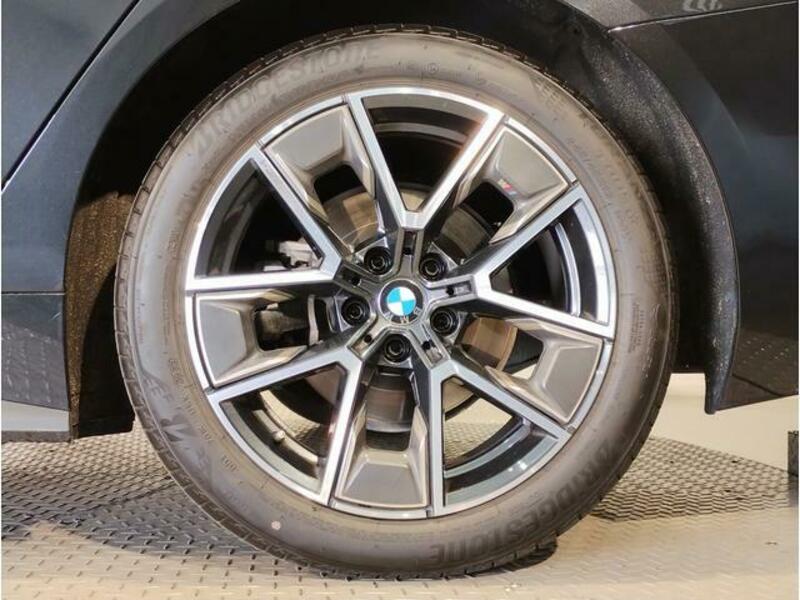 4 SERIES