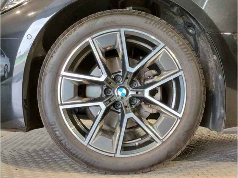 4 SERIES