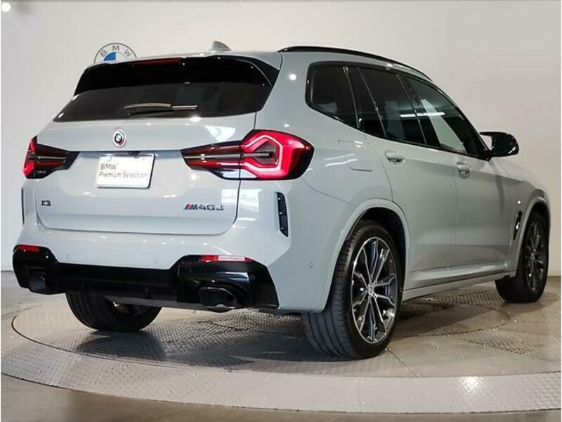 X3
