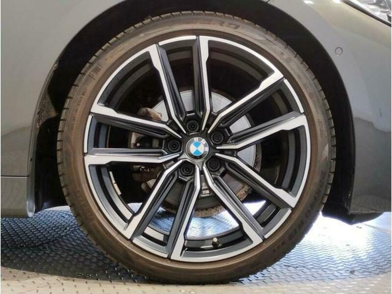 4 SERIES
