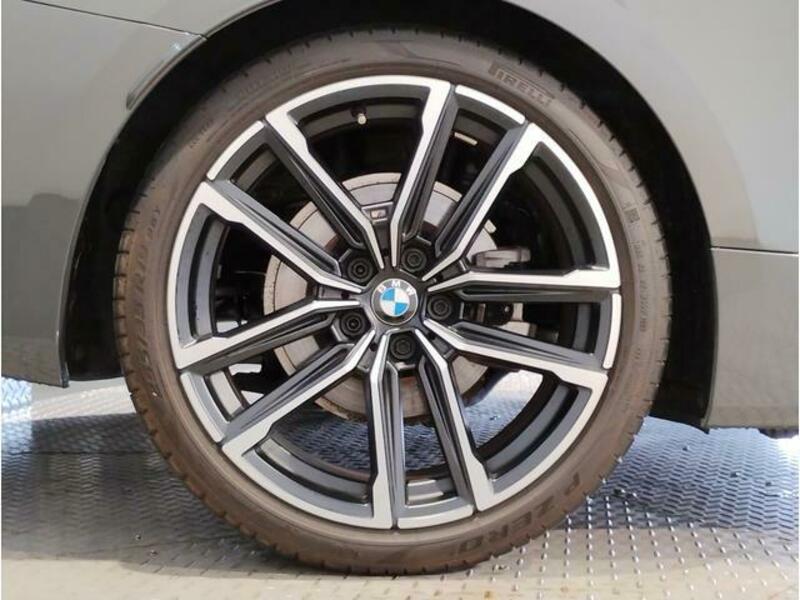 4 SERIES
