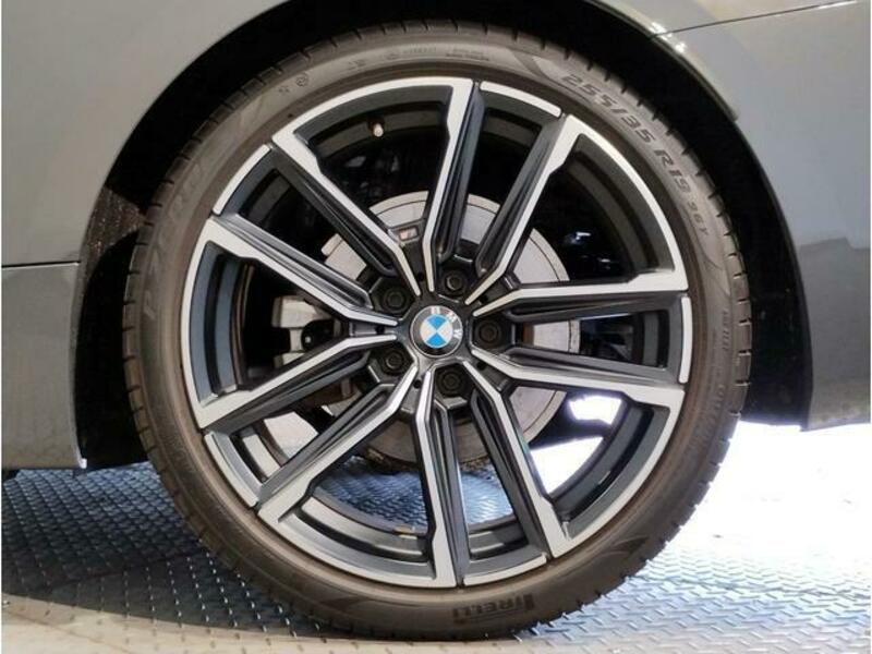 4 SERIES