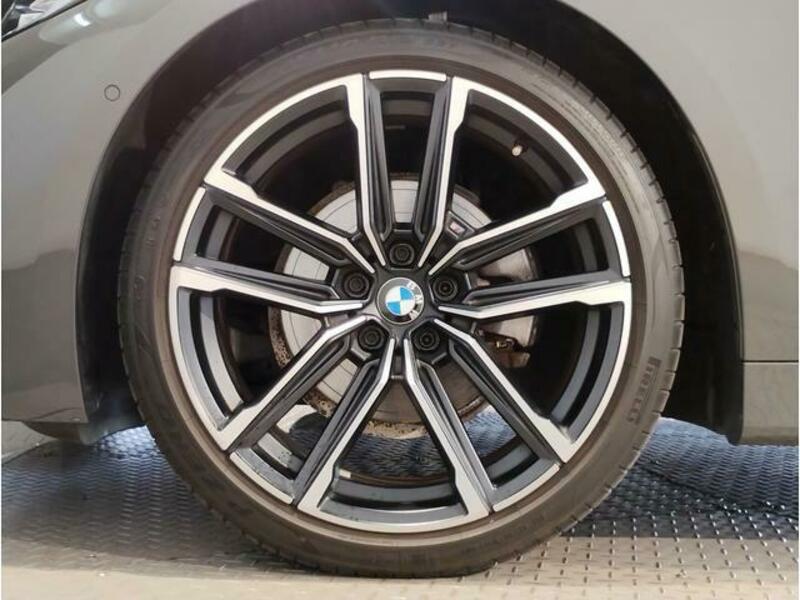 4 SERIES