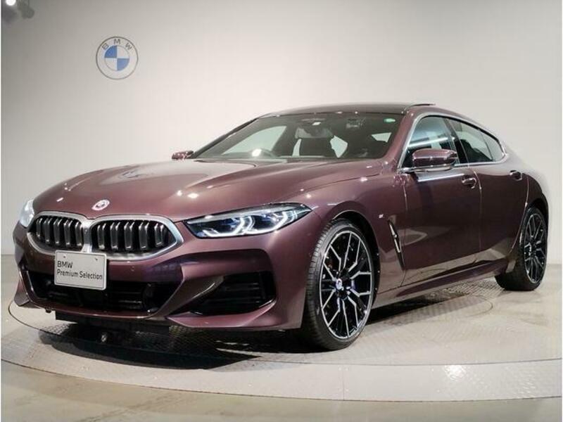 BMW 8 SERIES