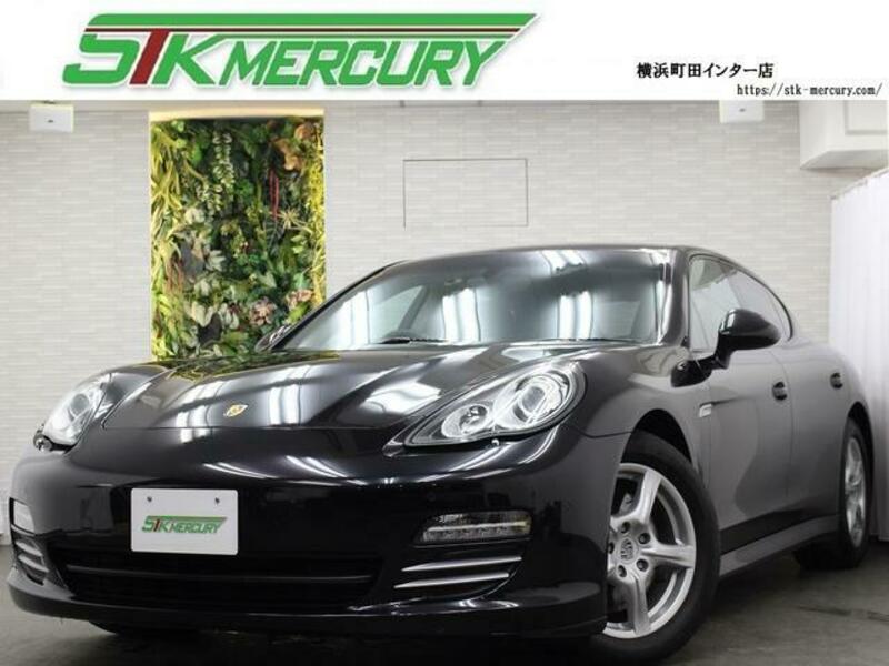 PORSCHE PANAMERA