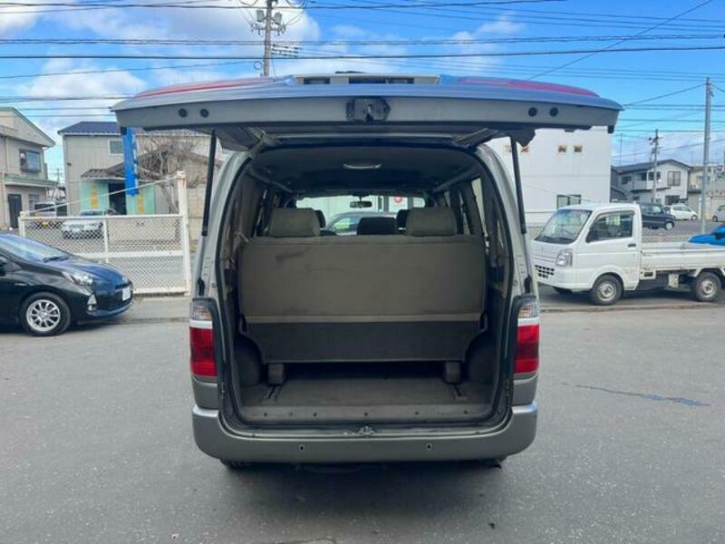 GRAND HIACE