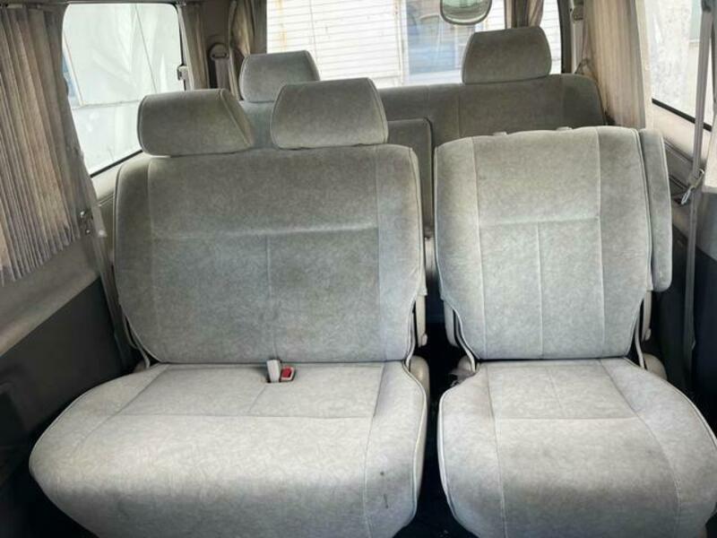 GRAND HIACE