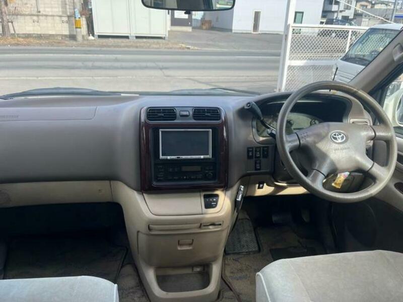 GRAND HIACE