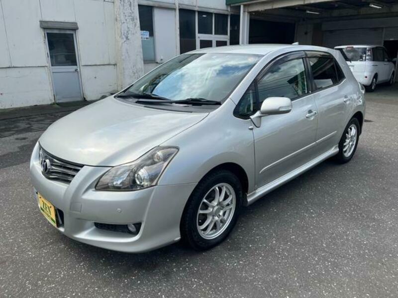 TOYOTA BLADE
