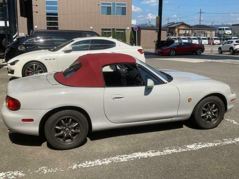 ROADSTER