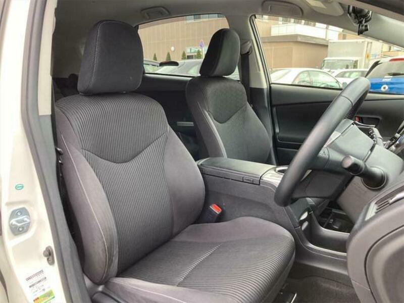PRIUS ALPHA