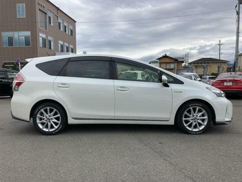 PRIUS ALPHA