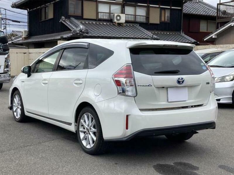 PRIUS ALPHA