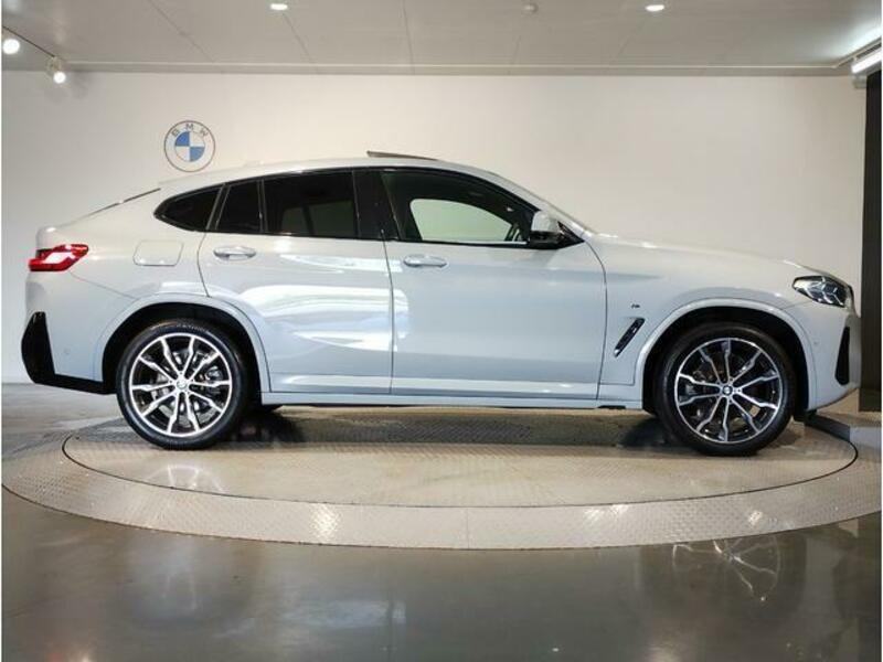X4