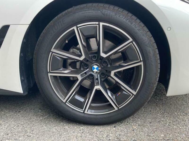 4 SERIES