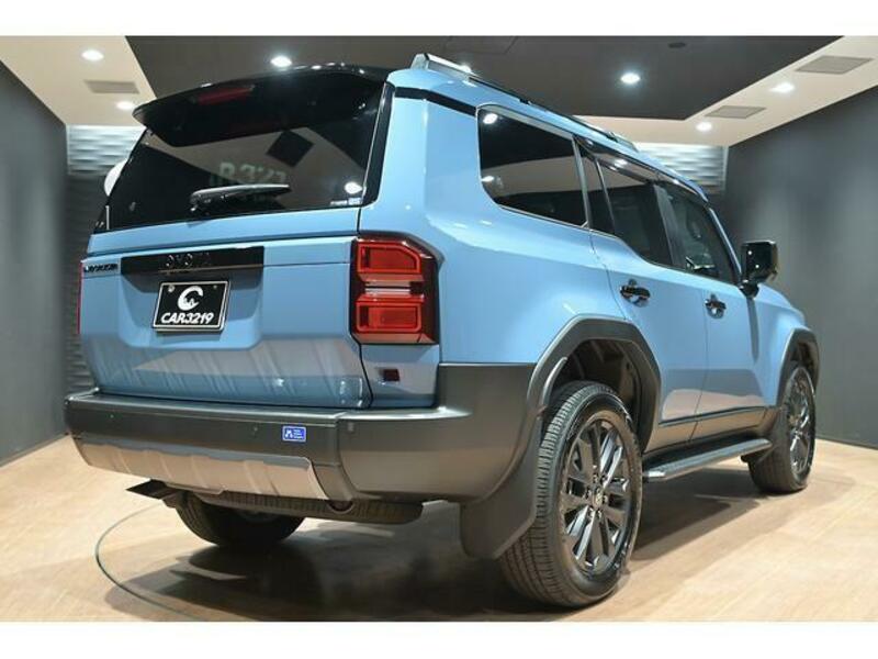 LAND CRUISER 250