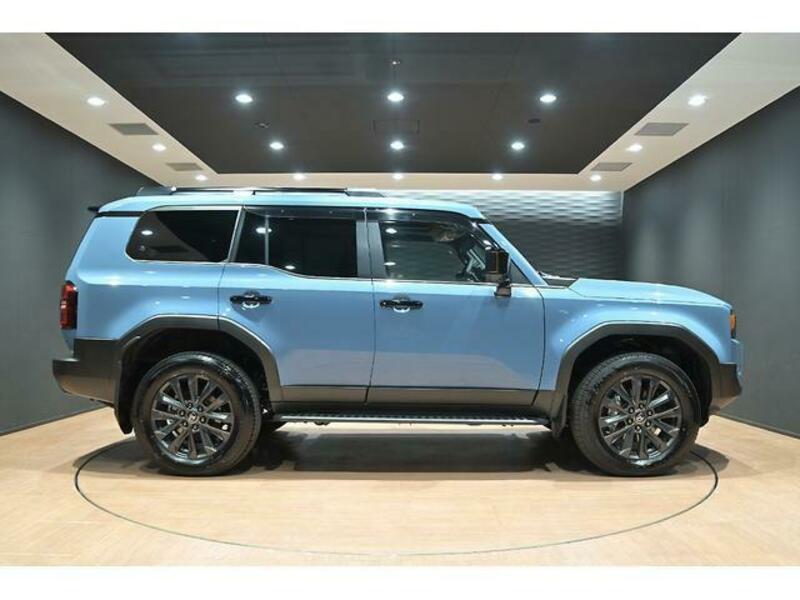 LAND CRUISER 250
