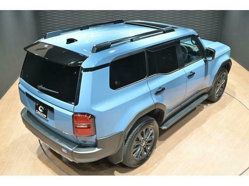 LAND CRUISER 250