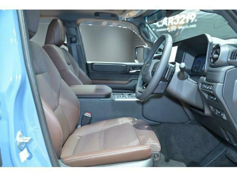 LAND CRUISER 250