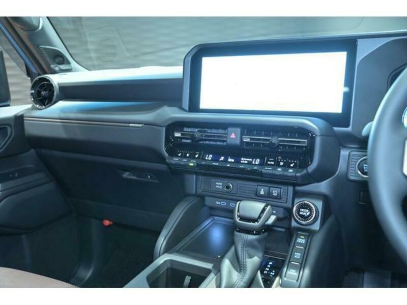 LAND CRUISER 250