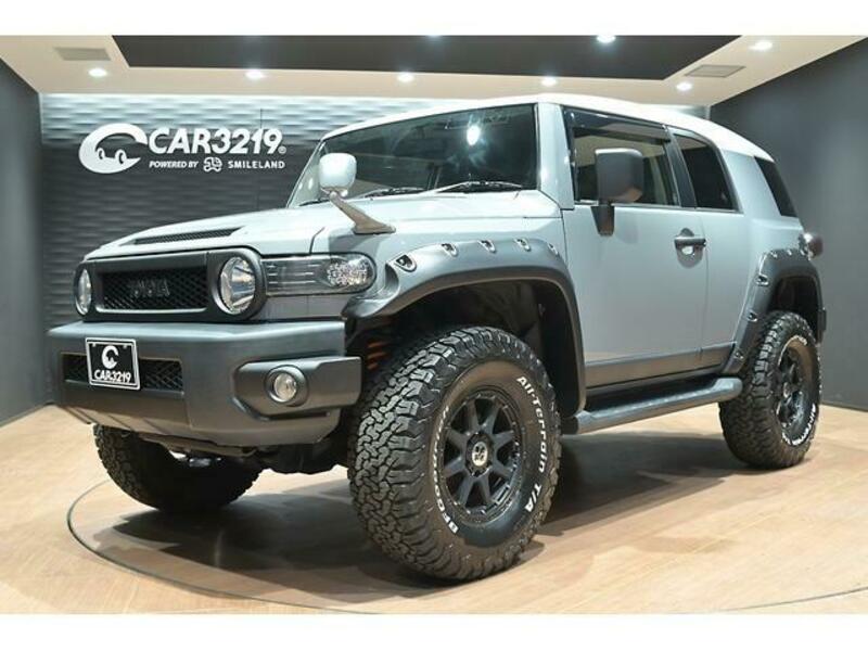 TOYOTA FJ CRUISER