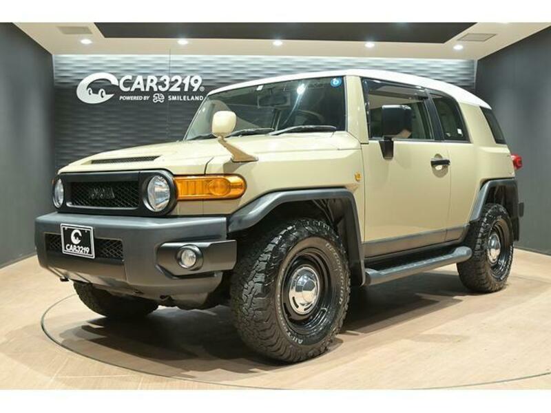 TOYOTA FJ CRUISER