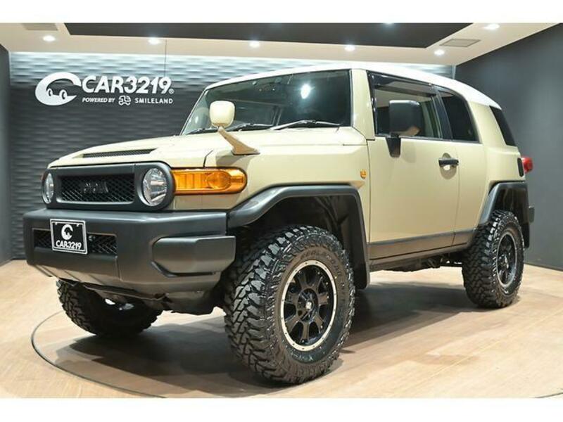 TOYOTA FJ CRUISER