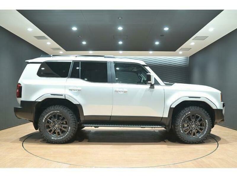 LAND CRUISER 250