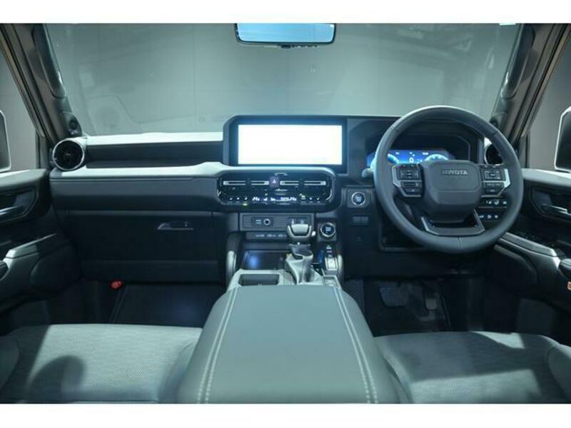 LAND CRUISER 250