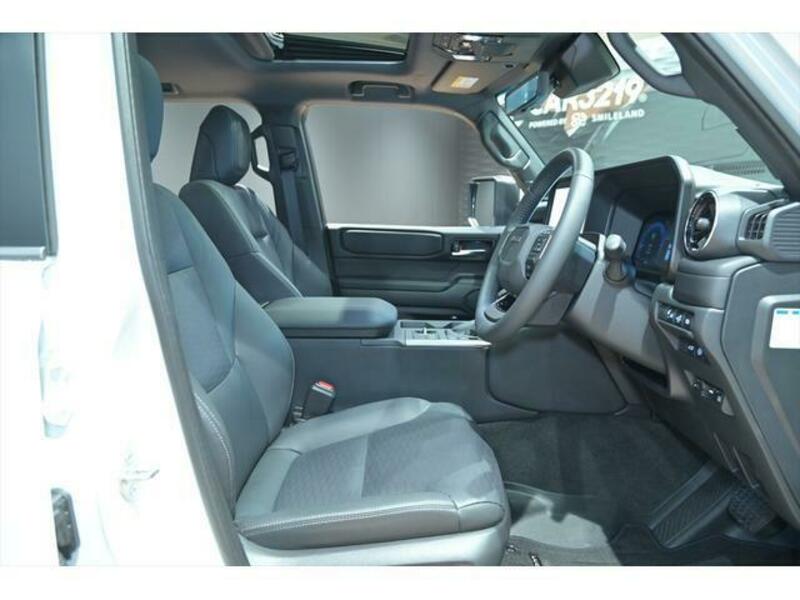 LAND CRUISER 250