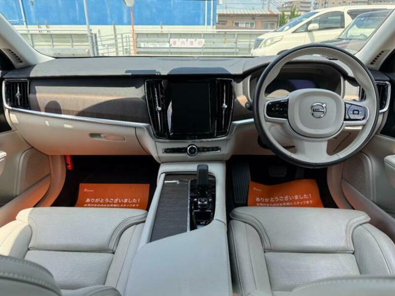 V90