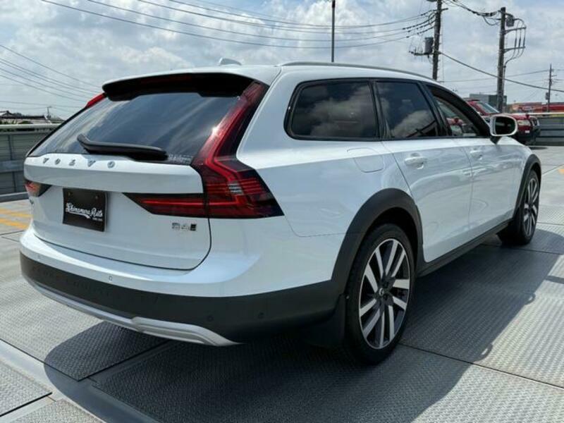 V90