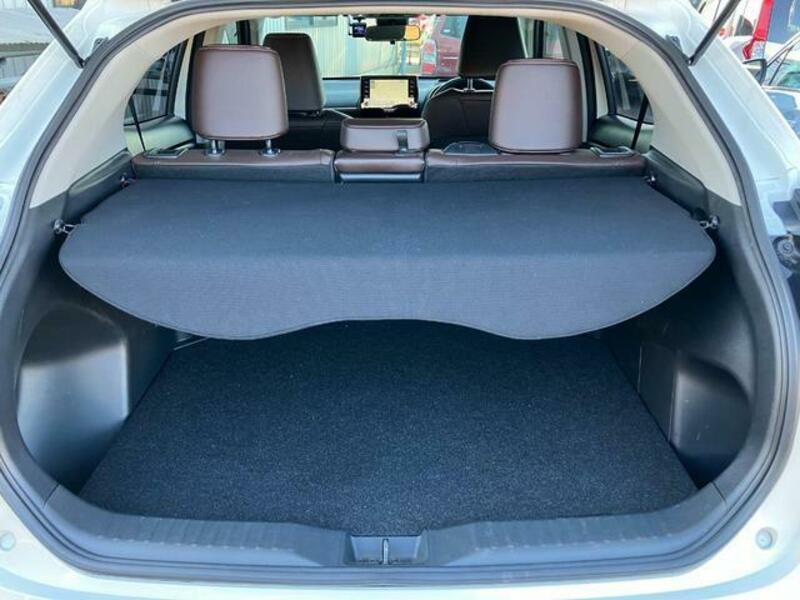YARIS CROSS