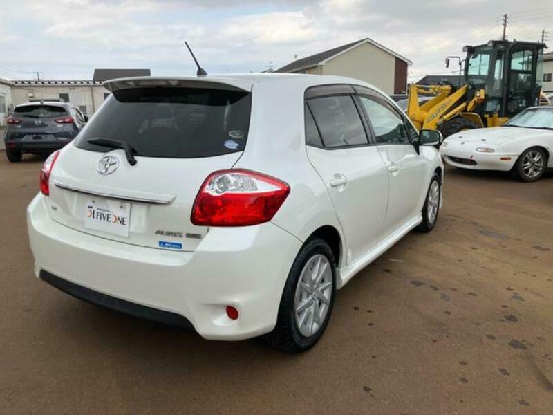 AURIS