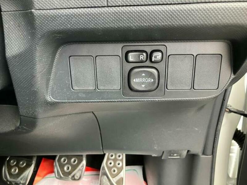 AURIS